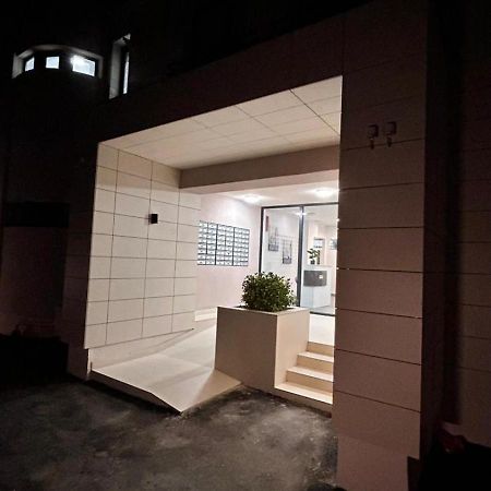 Summit Stay Apartment Бухарест Экстерьер фото