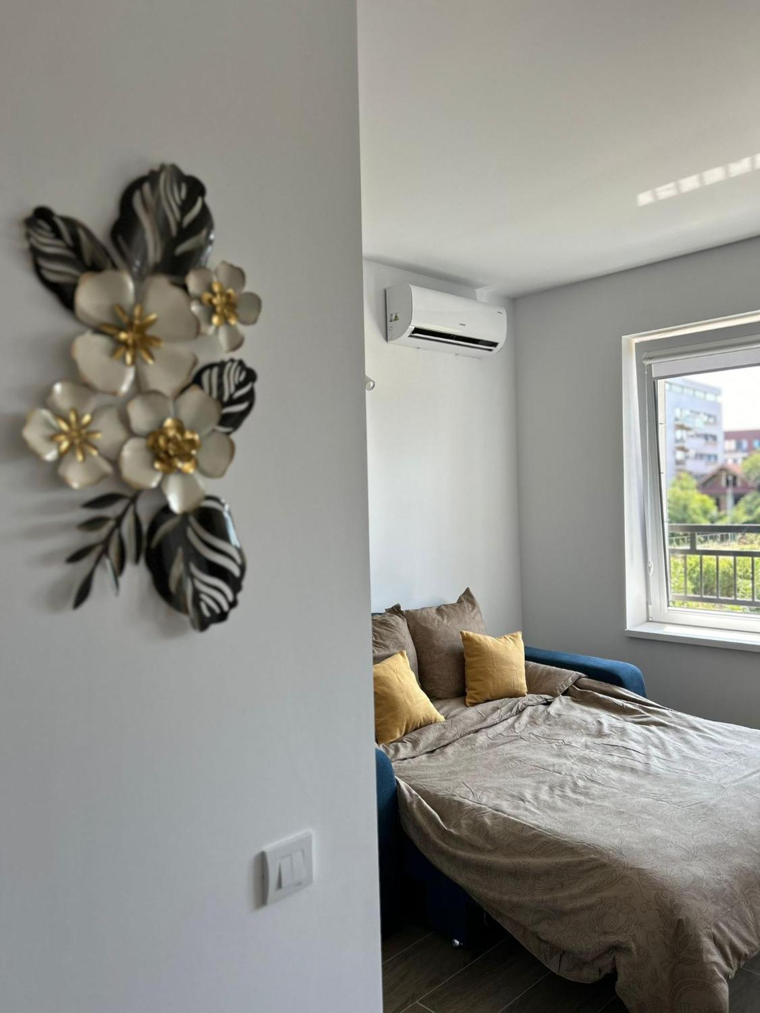 Summit Stay Apartment Бухарест Экстерьер фото