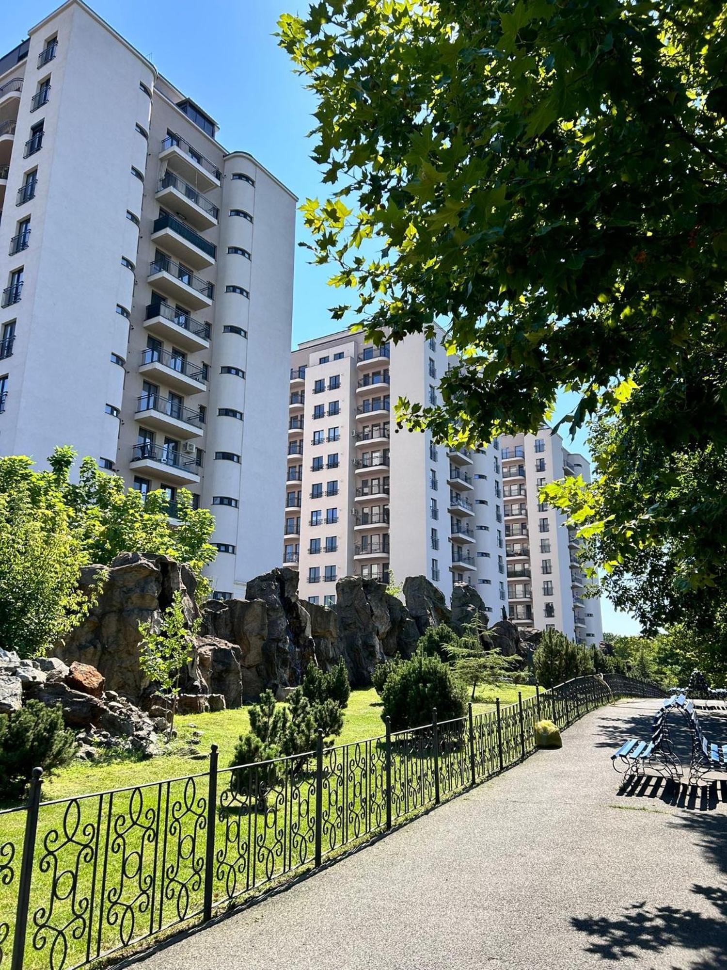 Summit Stay Apartment Бухарест Экстерьер фото